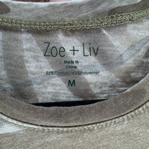 Zoe + Liv Women's Lightweight Crew Neck Camo T-Shirt - Picture 8 of 9
